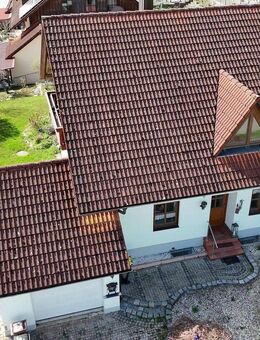 Gepflegte Doppelhaushälfte mit Garage in Tann - Tann