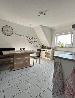 Gemütliches Nest in Dortmund-Hombruch Helle und freundliche DG-Wohnung im Zentrum - Dortmund