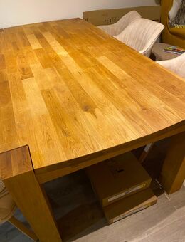 Tisch aus Eiche massiv - Bielefeld