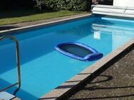 Sehr große ruhige Garten- und Pool-Wohnung mit Einbauküche, Garage, Kamin, Terrasse und Partyraum! - Hameln
