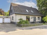 Schönes und geräumiges Einfamilienhaus in guter Lage von Oldenburg - Oldenburg