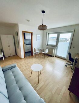 Möblierte 1,5 Zi.-Wohnung mit EBK, Balkon und Kfz-Stellplatz in der Nähe der Aalener FH - Aalen