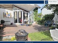 Idyllisch im Grünen - Schöne DHH mit originellem Schnitt , EBK, Garten, Garage und Stellplatz - Wehrheim