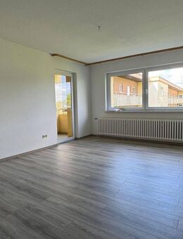 Renovierte 1-Zimmer-Wohnung mit Balkon und Duschbad – gute Lage von Helmstedt - Helmstedt