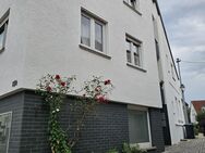 2 Zi-DG & 3 Zi-OG Wohnung in einem Gebäude - Esslingen (Neckar)