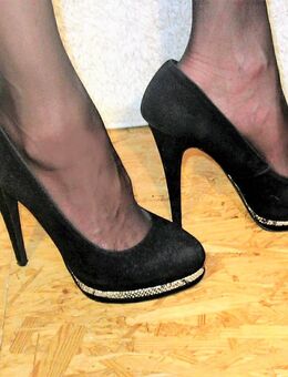 High Heels Gr. 39 / Absatzhöhe 12 cm / Pumps / Damenschuhe / atmosphere - München