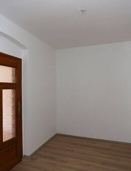 Gut geschnittene 3 Raumwohnung - mit stylischer Eckbadewanne! Zuschlagen! - Görlitz