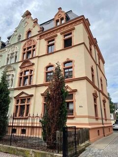 2-Raum-Dachgeschoss Wohnung mit großer Dachterrasse und Garage