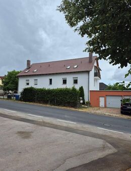 ***Gute Rendite*** 6 FH mit 3 Garagen und 9 Auto Stellplätze - Büchenbach/Tennenlohe - Büchenbach