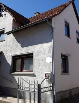 Freistehendes Einfamilienhaus mit großem Grundstück und Scheune in ruhiger dörflicher Lage - Wipfratal