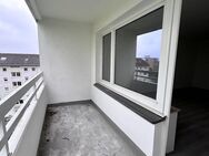 Möbel rein, einziehen! Frisch sanierte 2 Zimmerwohnung mit Balkon - Duisburg