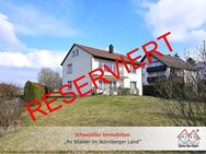 Entdecken Sie die Möglichkeiten! 2-Familienhaus in bevorzugter Lage von Plech sucht neuen Liebhaber - Plech