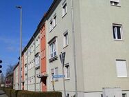 Hier werden Wohnträume wahr! Hübsche renovierte große 3- Raum-Wohnung in der 1. Etage links in Gera - Gera