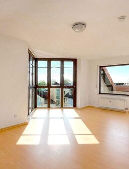 große 1-Zimmer Wohnung mit Balkon und Blick auf den Taunus - Tiefgaragenstellplatz - Bad Homburg (Höhe)