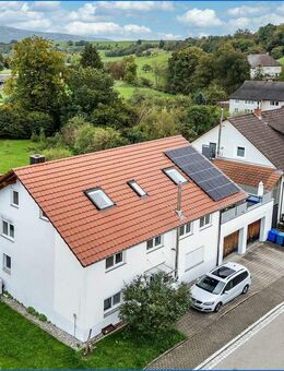 Tolles 2-Fam-Haus m. großzüg. Grundstück,Doppel-Garage, Wärmepumpe u. Solar, ideale u. ruhige Lage! - Tengen