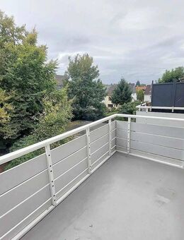 Kernsanierte 2,5 Raumwohnung mit Balkon 52 m², Fronhausen Grenze Holsterhausen, in ruhiger Lage - Essen