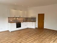 Sanierte 2-Zimmer-Wohnung mit Einbauküche und PKW-Stellplatz in Kassel-Niederzwehren - Kassel