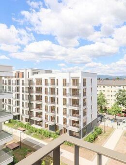 Lichtdurchflutetes Penthouse mit Sonnenterrasse und moderner Einbauküche in bester Lage - Frankfurt (Main)