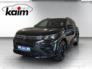 VW Tiguan, 2.0 TDI R-Line Black Style, Jahr 2024 - Leck