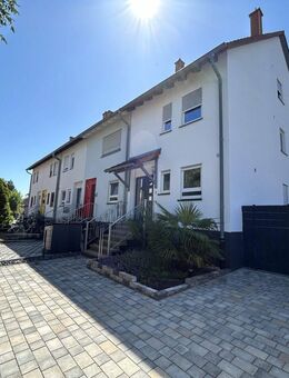 Modernes, renoviertes Reihenendhaus in sehr guter Lage von Rödersheim-Gronau - Rödersheim-Gronau