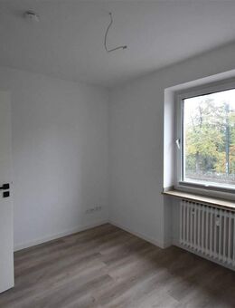 D-Carlstadt! Renoviertes Apartment mit Kitchenette - Düsseldorf