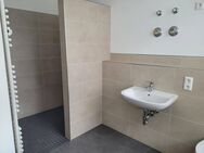 Moderne, sanierte 2- Zimmer- Wohnung mit Esszimmer/Fahrstuhl vorhanden - Hildburghausen