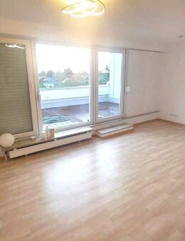 Reihenhaus, ruhige Lage, ausgebautes Dachgeschoß, Dachterrasse mit Fernblick, kleiner Garten - Zorneding