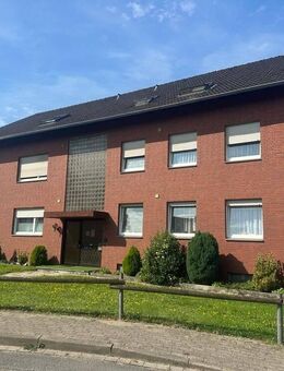 *** Kapitalanlage: Mehrfamilienhaus mit 6 geräumigen Wohnungen und großem Garagenhof *** - Georgsmarienhütte