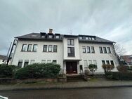 großzügig geschnittene, zentral gelegene 5 Zimmer, K-B-B, Eigentumswohnung, mit PKW- Stellplatz im Carport in Heidelberg-Handschuhsheim, - Heidelberg