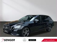 Mercedes E 200, T Avantgarde Night, Jahr 2020 - Oldenburg