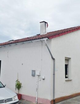 GANESHA-IMMOBILIEN...zwei- Familienwohnhaus in einer ruhigen Seitenstraße gelegen ! - Bad König