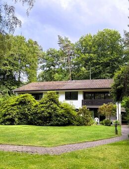 Unterhalb des Bodenwertes: Modernisierungsbedürftige Doppelhaushälfte mit großem, idyllischem Garten - Hamburg