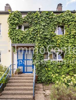Garten im Panorama - Reihenmittelhaus mit beeindruckender Fensterfront & Kamin in Blankenloch - Stutensee