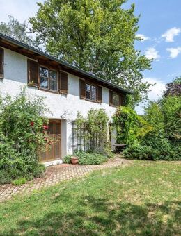 AIGNER - Wohnen im Grünen: Einfamilienhaus mit großzügigem Garten nahe der Ludwigshöhe - Straßlach-Dingharting