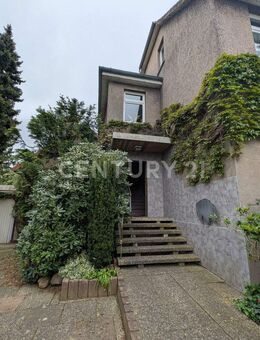 Zweifamilienhaus mit großem Grundstück als Kapitalanlage - Stadthagen