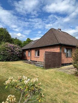 Kleiner Bungalow auf großem Grundstück! - Reinbek