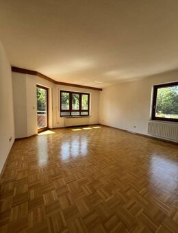 3-Zimmer-Wohnung mit Balkon in ruhiger Wohnlage von Kirchheim unter Teck - Kirchheim (Teck)