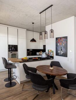 Stilvolles Wohnen in Bestlage - Penthouse mit Balkon und Dachterrasse und Aufzug - Kirchheim (Teck)