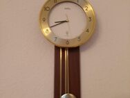 Funkpendelwanduhr in Messingoptik - Chemnitz