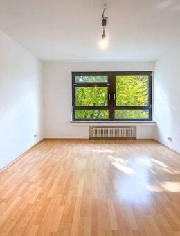 BEZUGSFREIE 2,5-ZI.-WHG. DIREKT AN DER U-BAHN IN MÜNCHEN-HADERN - München