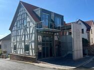 Außergewöhnliches Wohnambiente im energetisch kernsanierten Fachwerkhaus mit 2 Balkonen - Gelnhausen