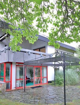 Großzügiges Anwesen mit Bauland, naturnah gelegen, sucht neuen Eigentümer! - Albersweiler