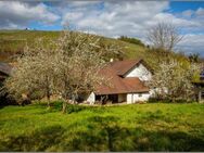 Ein- bis Zweifamilienhaus mit massivem Öko-Anbau - Ausbauoption plus extra Grundstück! - Kappelrodeck