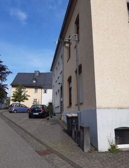 piduch* Charmante Doppelhaushälfte mit 3 Wohneinheiten - saniert & vermietet - Betzdorf