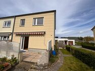 sanierungsbedürftiges, teilunterkellertes Reihenendhaus in ruhiger Stadtlage, Garage, Ferienbungalow - Kühlungsborn