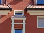 Blick über d. begrünten Hinterhöfe. 3-Zi.-Wohnung im 3.OG mit Balk. u. Gartenmitbenutzung. Energetisch saniertes Mietwohnhaus - Nürnberg