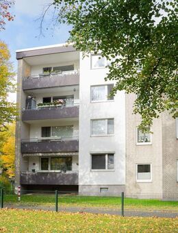 Krefeld-Elfrath: Gut geschnittene 2-Zimmer Wohnung mit gepflegtem Bad und großer Sonnen-Loggia! - Krefeld