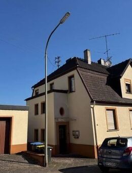 stilvoll renovierte Doppelhaushälfte in ruhiger Lage, Fischbach, nähe Saarbrücken - Quierschied