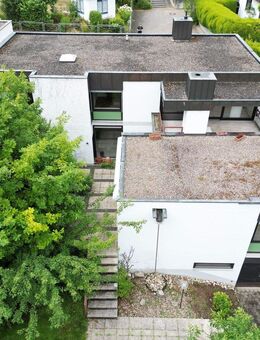 Traumhaus mit zwei Garagen in begehrter Schweinfurter Lage sucht Naturliebhaber - Schweinfurt