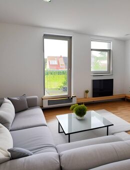 ***Attraktive 3-Zimmer-Dachgeschosswohnung mit Balkon und Garten im Herzen von Wildeshausen*** - Wildeshausen